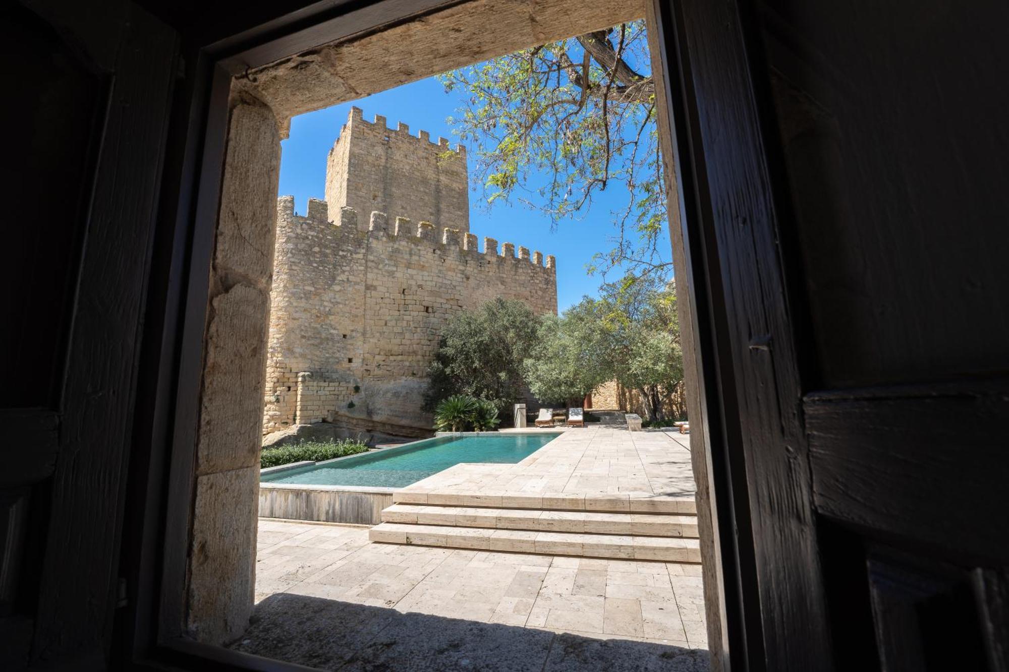 Deco - Casa Castell De Peratallada Eksteriør billede