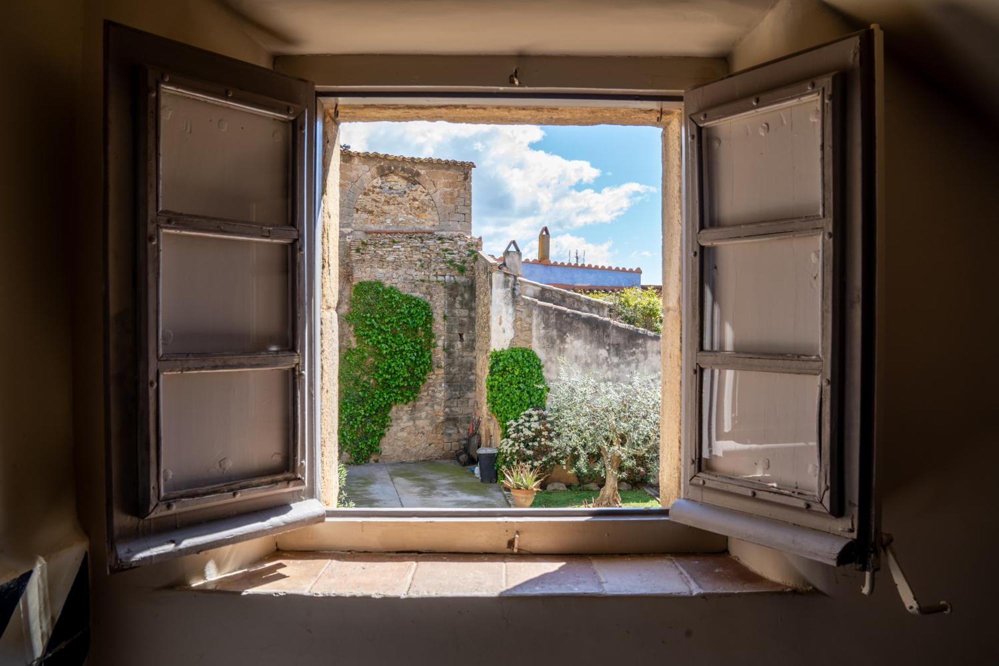 Deco - Casa Castell De Peratallada Eksteriør billede