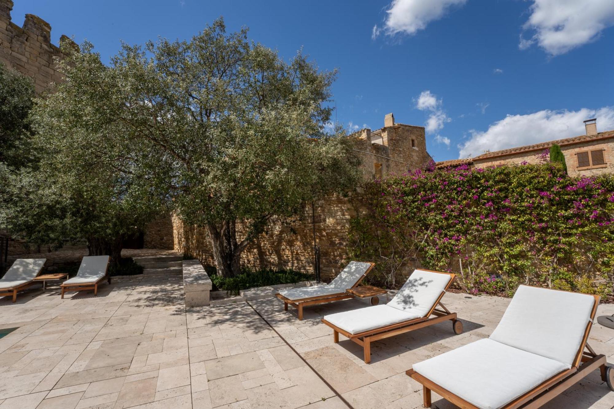 Deco - Casa Castell De Peratallada Eksteriør billede